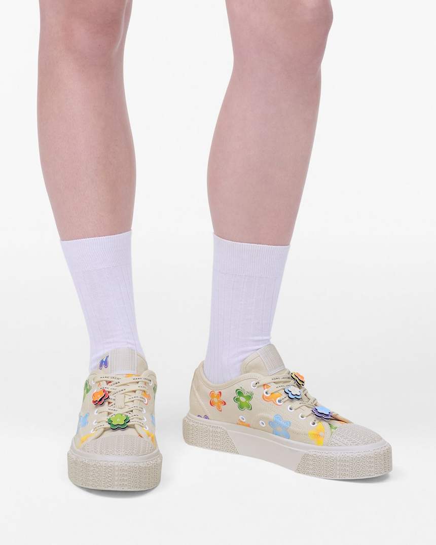 de wild daisy canvas sneaker