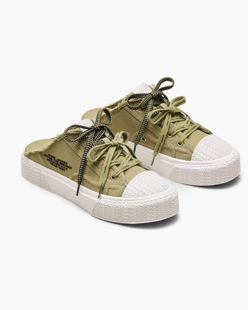 de sneaker-mule