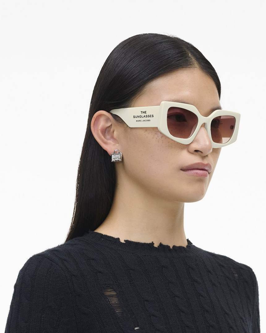 de vierkante cat-eye zonnebril